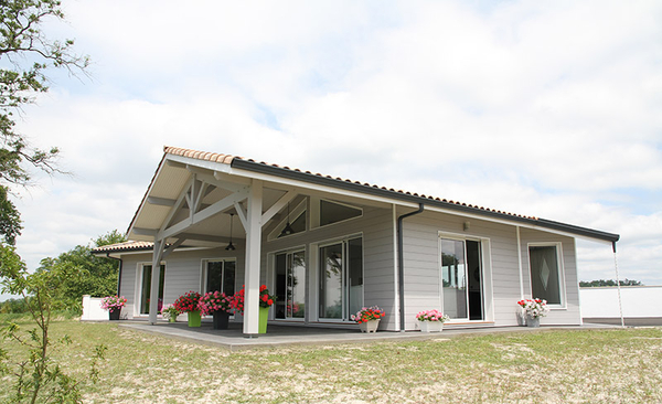 Maison en bois à Bégaar (Landes)