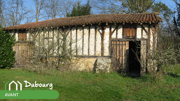 Voici une photo de la maison de Carcen Ponson dans les Landes avant la rénovation